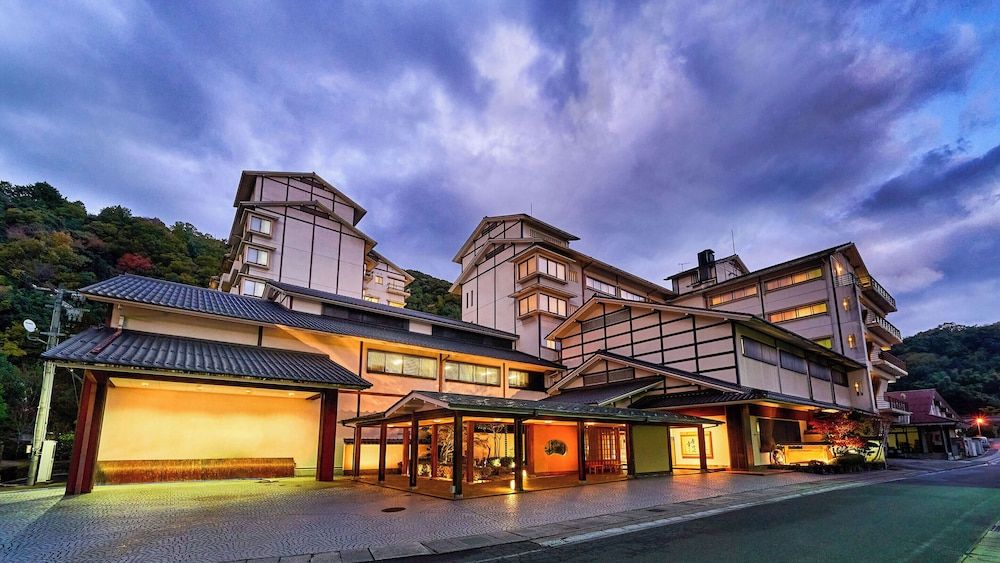 Ooedo Onsen Monogatari Premium Saiki Bekkan 4 estrelas em Misasa