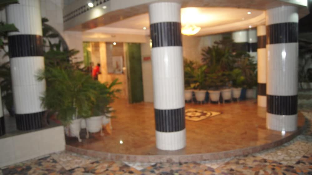 Royalview Hotel And Suites 2