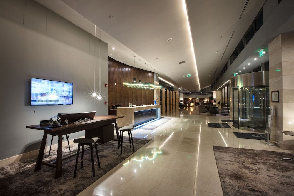 Renaissance by Crystall 5 étoiles à Atyraū