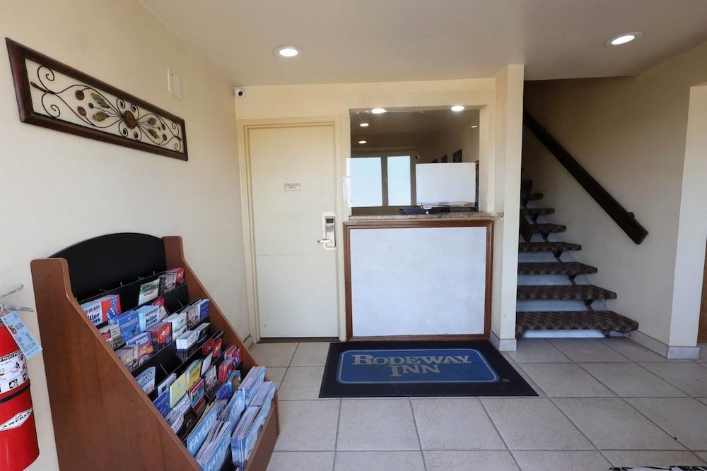 Rodeway Inn Jeffersonville - Washington Court House 2