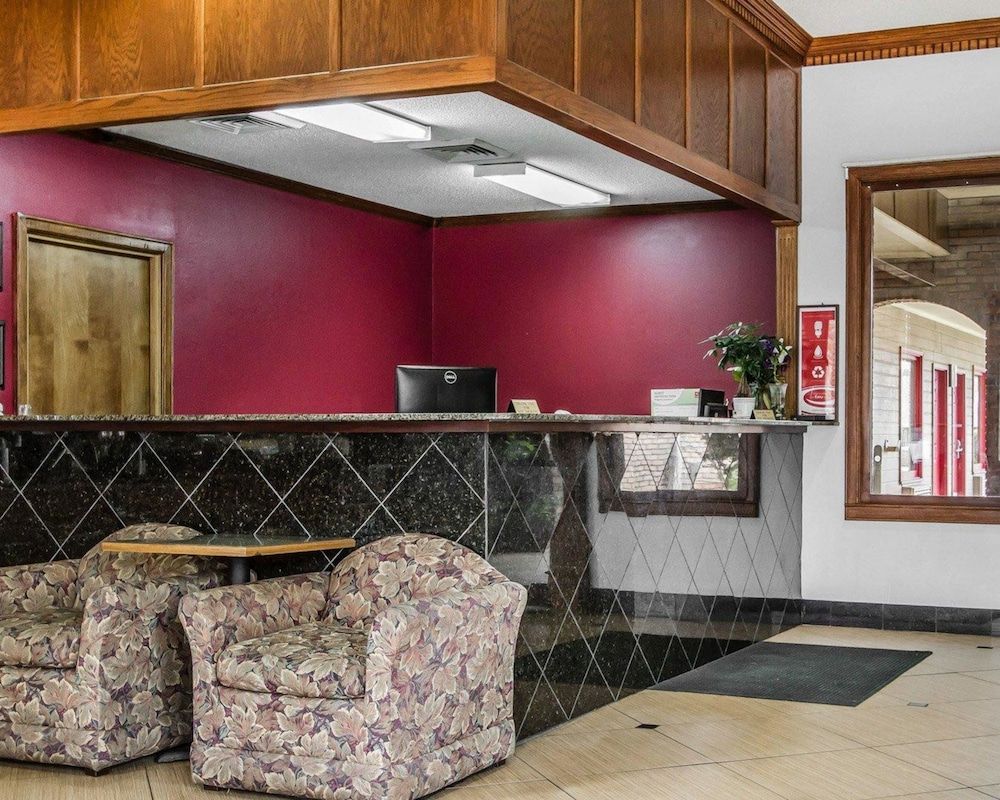 Econo Lodge Inn & Suites Enterprise 3