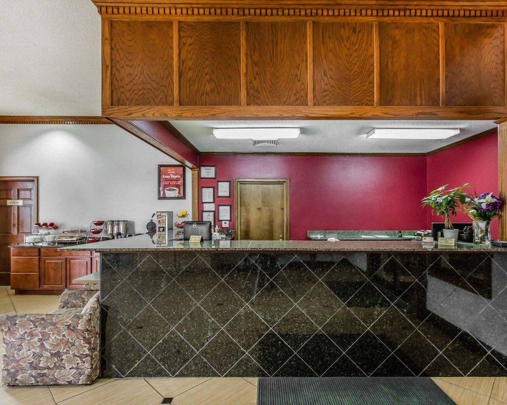 Econo Lodge Inn & Suites Enterprise 2