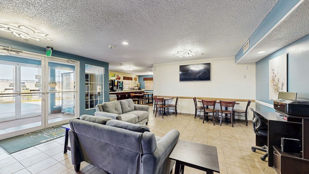 Quality Inn Van Horn Area 3