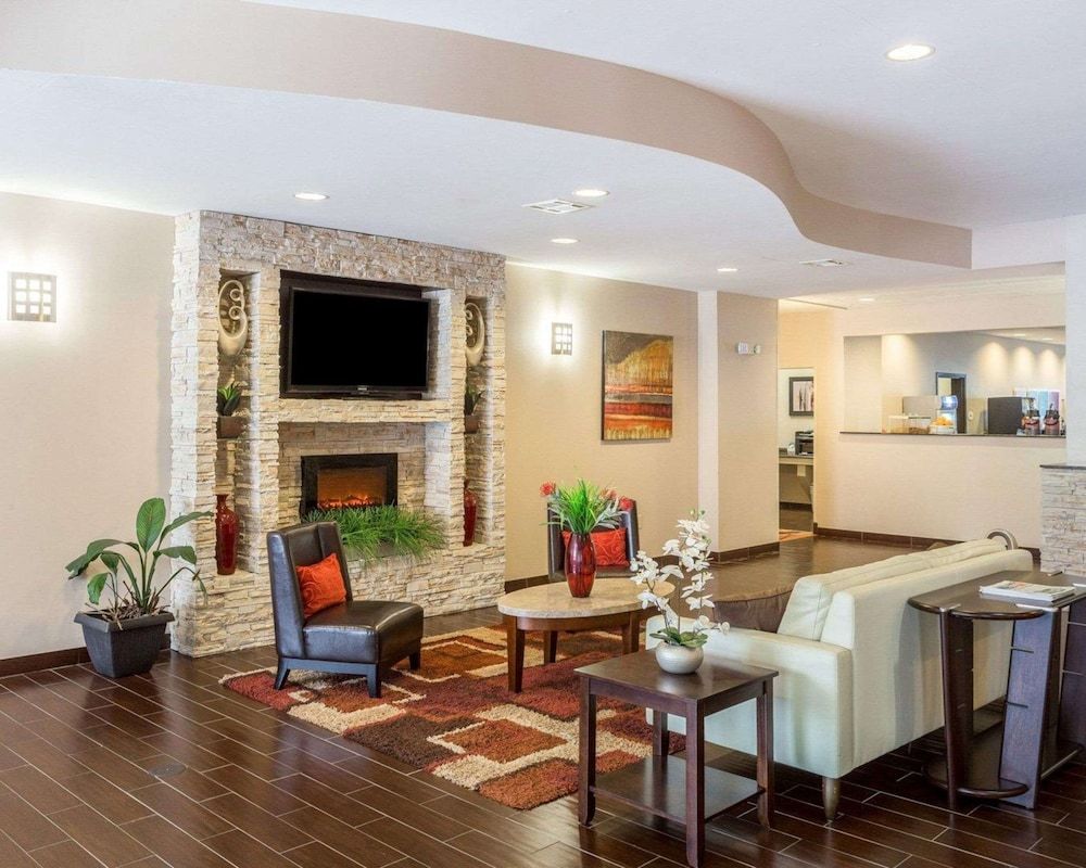 Comfort Suites Mandeville - Covington 2