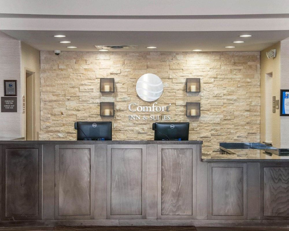 Comfort Inn & Suites San Marcos near Outlet Mall 3