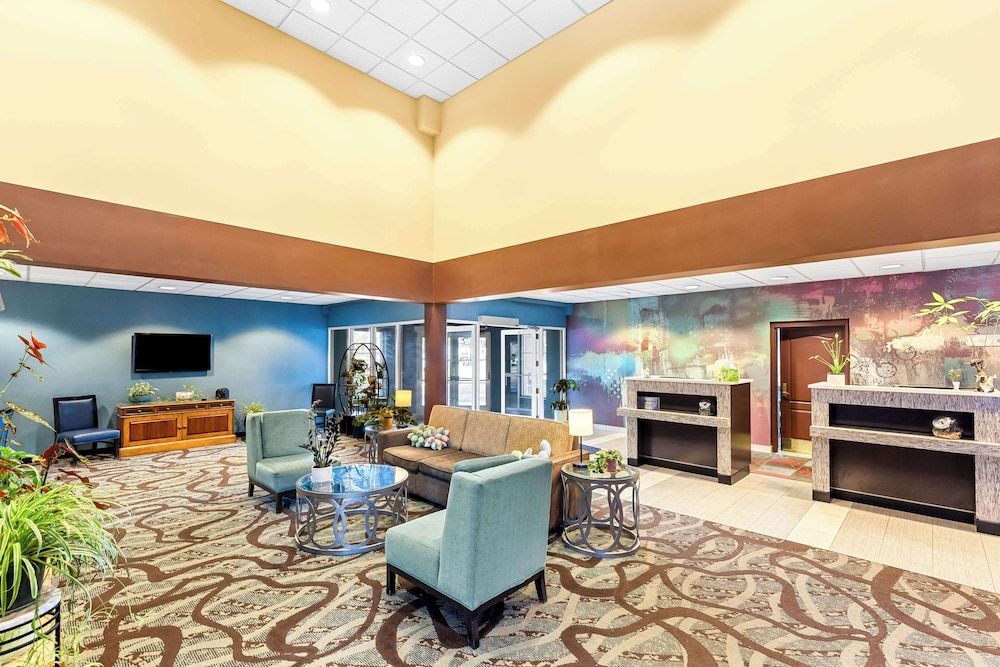 Best Western Holiday Manor 2