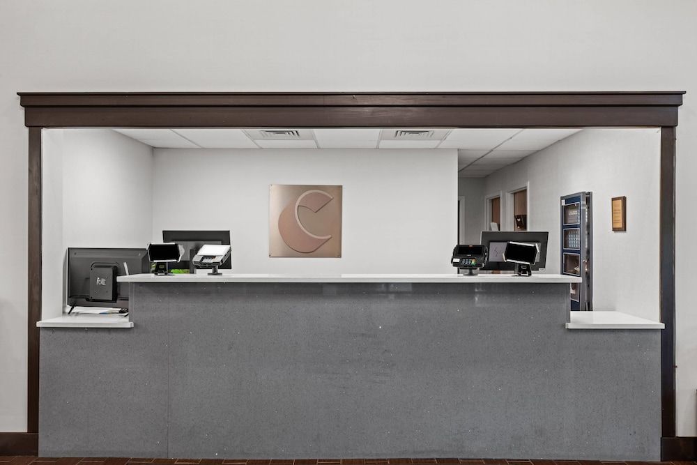 Comfort Suites Norwich 2