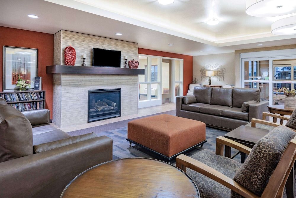 Hawthorn Extended Stay by Wyndham Dickinson 3