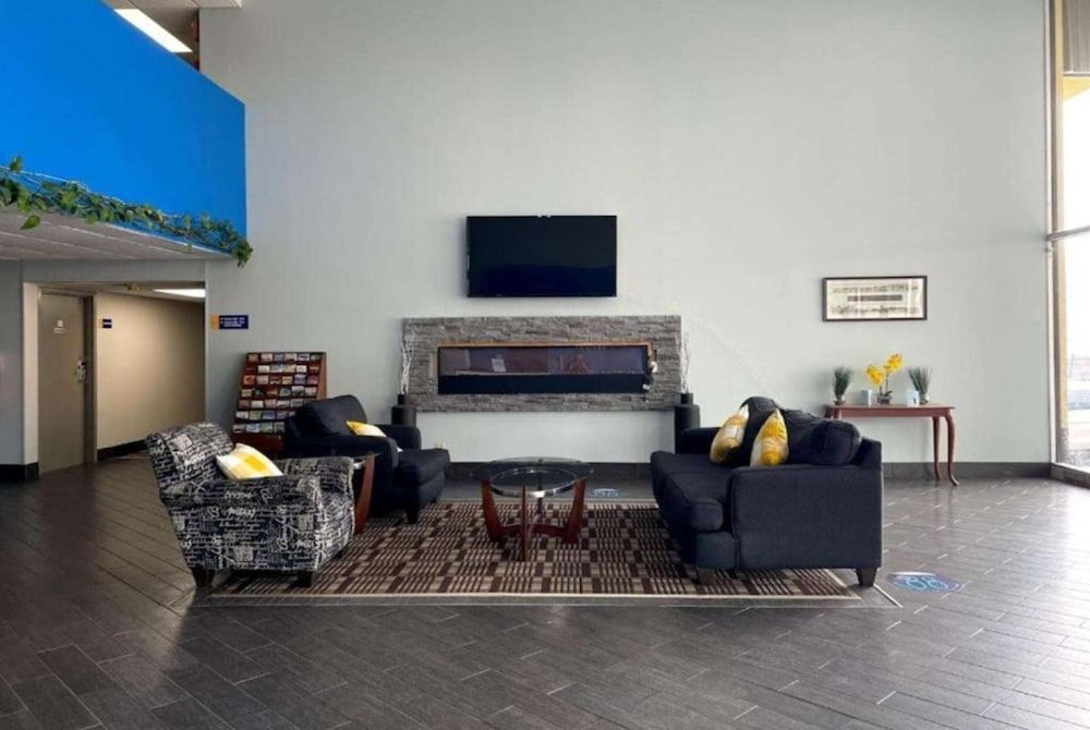 Days Inn by Wyndham Fort Wright Cincinnati Area 3