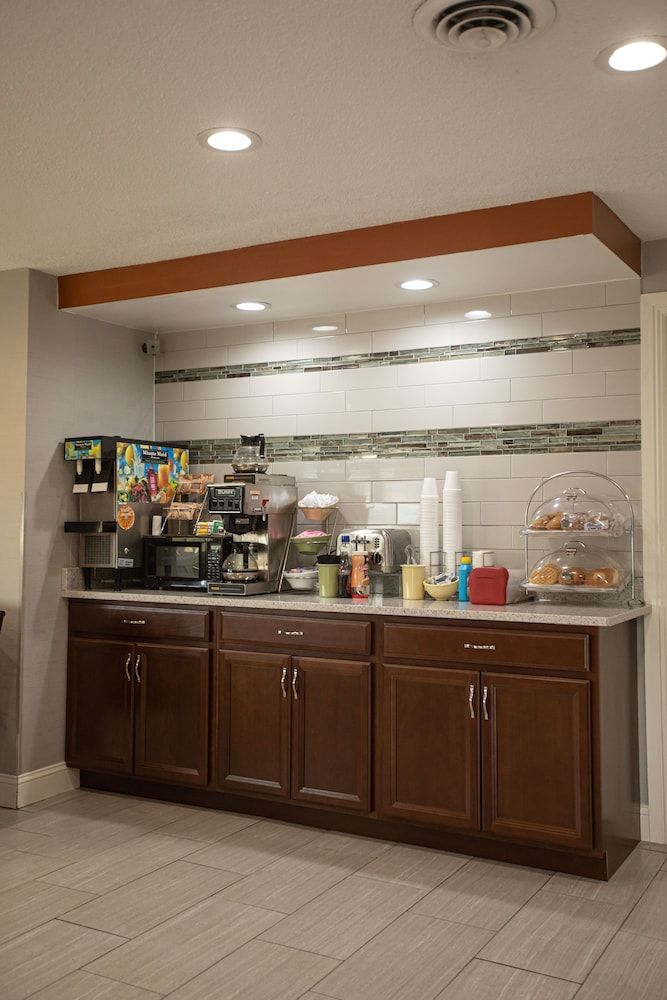 Knights Inn Mount Airy 2