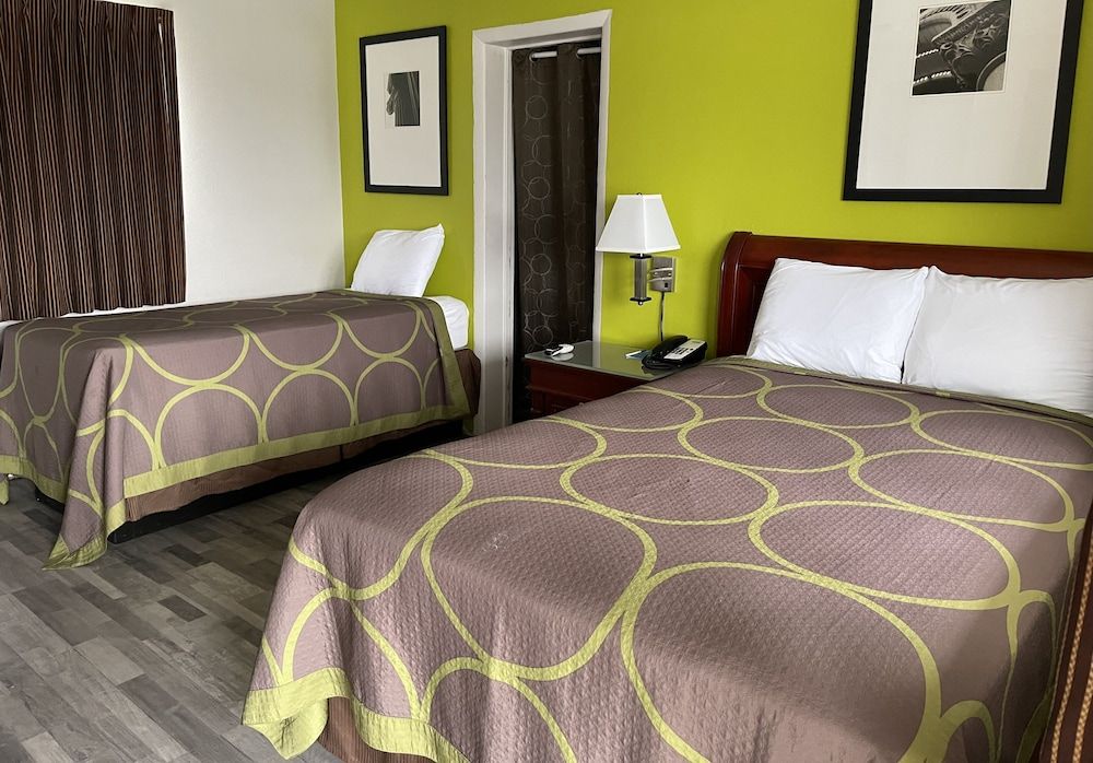 Rodeway Inn Pittsfield 2