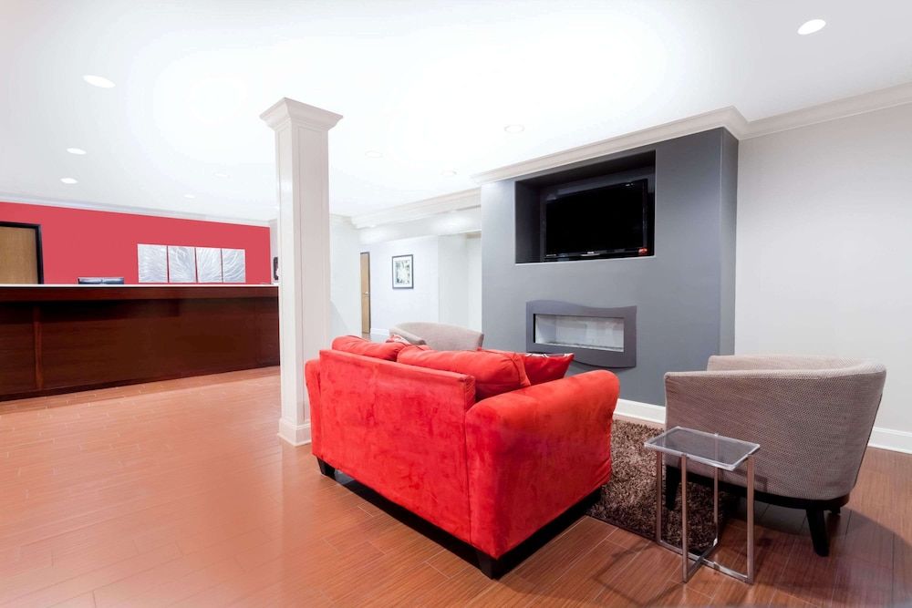 Ramada by Wyndham Tell City 2