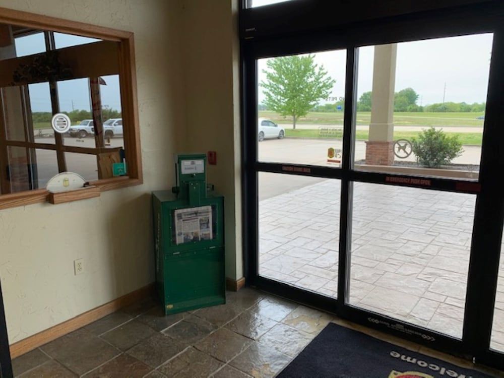 Super 8 by Wyndham Perryville 2