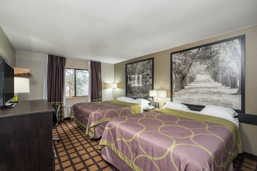 Super 8 by Wyndham Munfordville KY 2