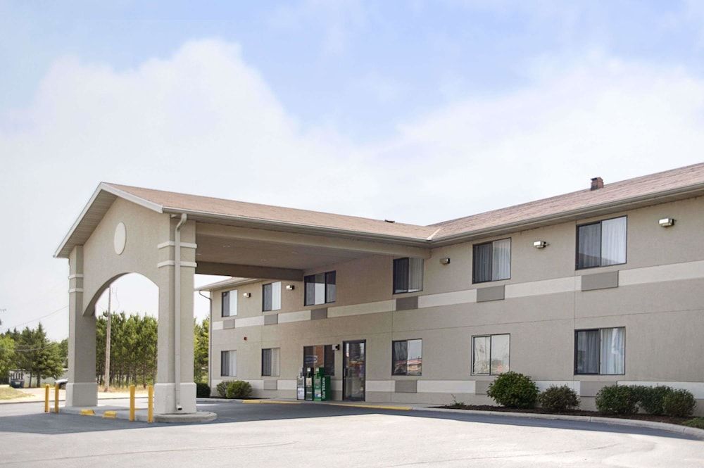 Super 8 by Wyndham Park Rapids 2 étoiles à Park Rapids