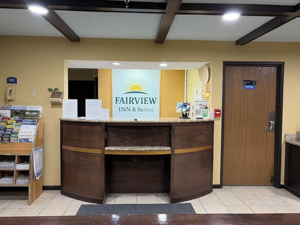 Fairview Inn & Suites Whitewater 3