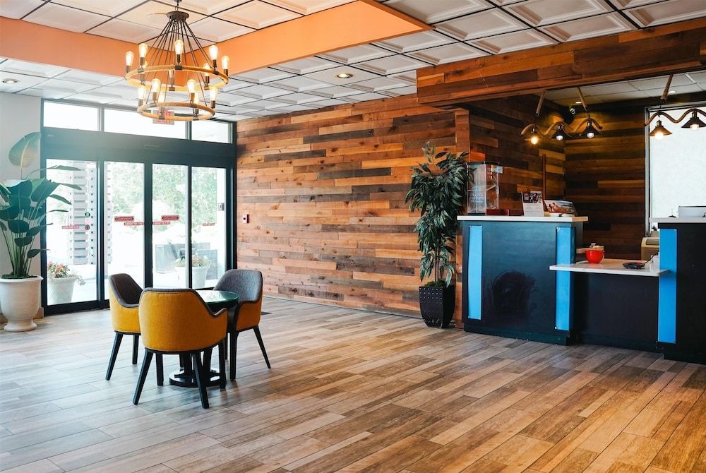 Days Inn by Wyndham Southington 3