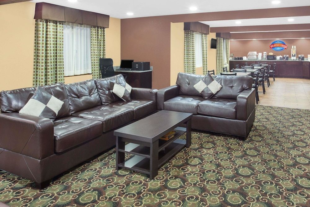 Baymont by Wyndham Holland 2