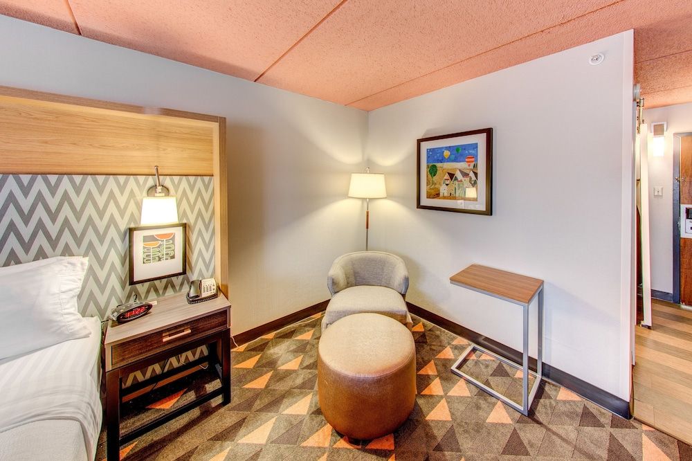 Holiday Inn Auburn-Finger Lakes Region 2