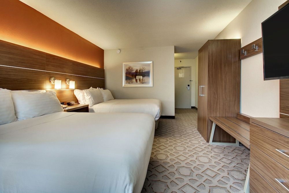 Holiday Inn Express Poughkeepsie 3