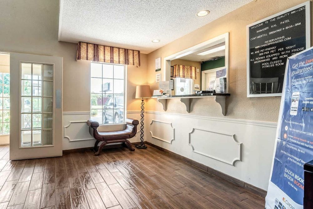 Quality Inn Decatur River City 3