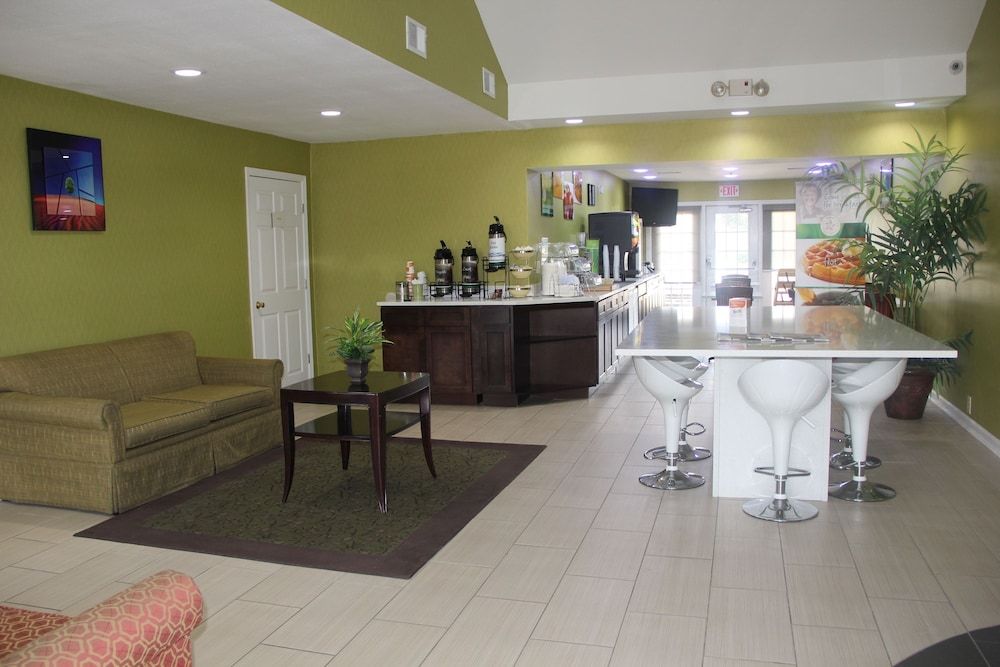 Quality Inn Albertville US 431 2