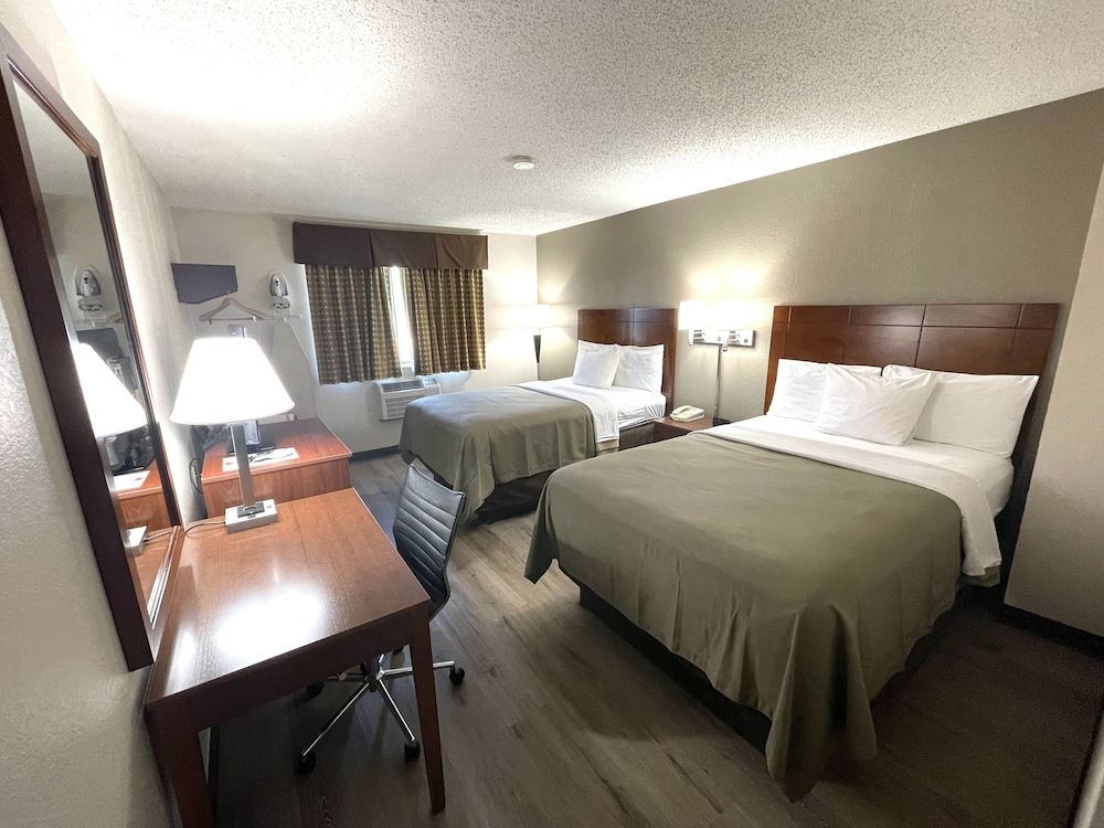 Econo Lodge Cartersville-Emerson Lake Point 3