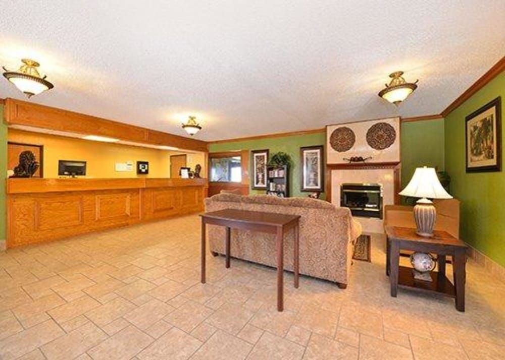 Quality Inn & Suites Grinnell near University 2