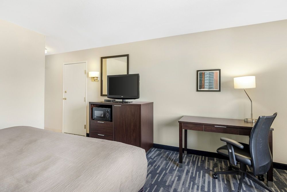 Quality Inn & Suites Keokuk North 3
