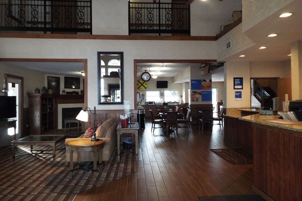 Comfort Inn Warrensburg Station 2