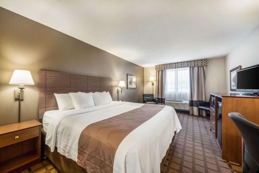 Quality Inn & Suites Newberry 2