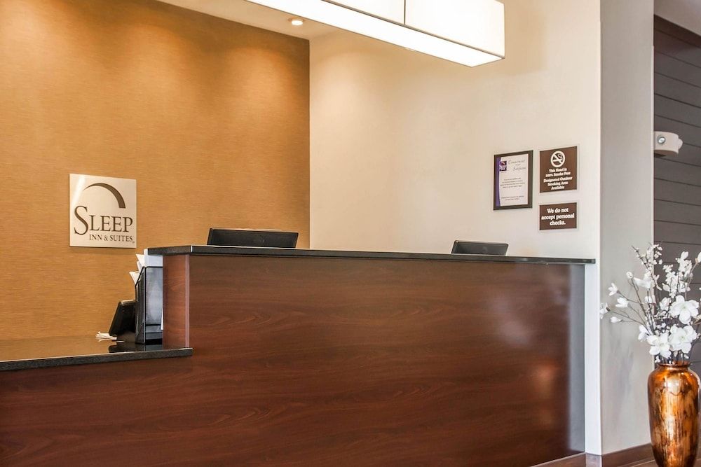 Sleep Inn & Suites Devils Lake 2