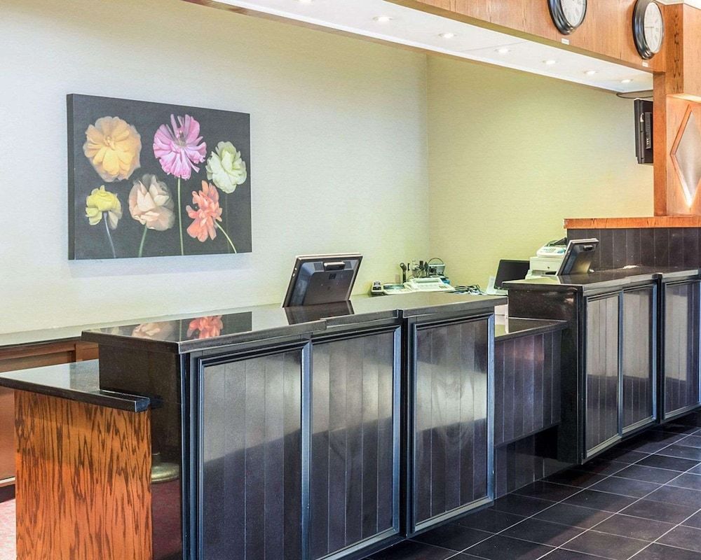 Clarion Hotel Somerset - New Brunswick 2