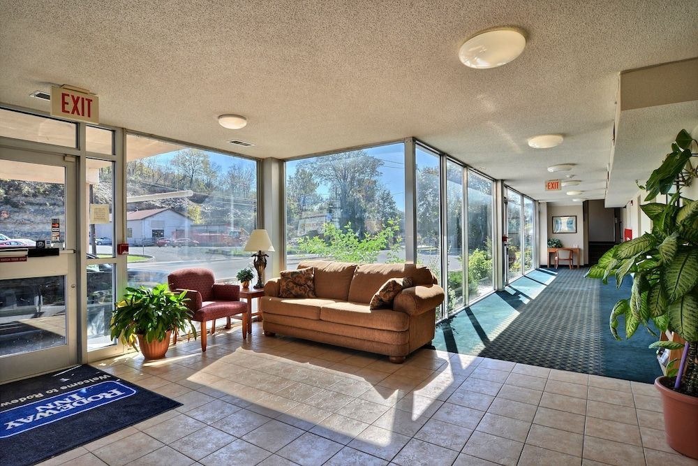 Rodeway Inn Bedford 2