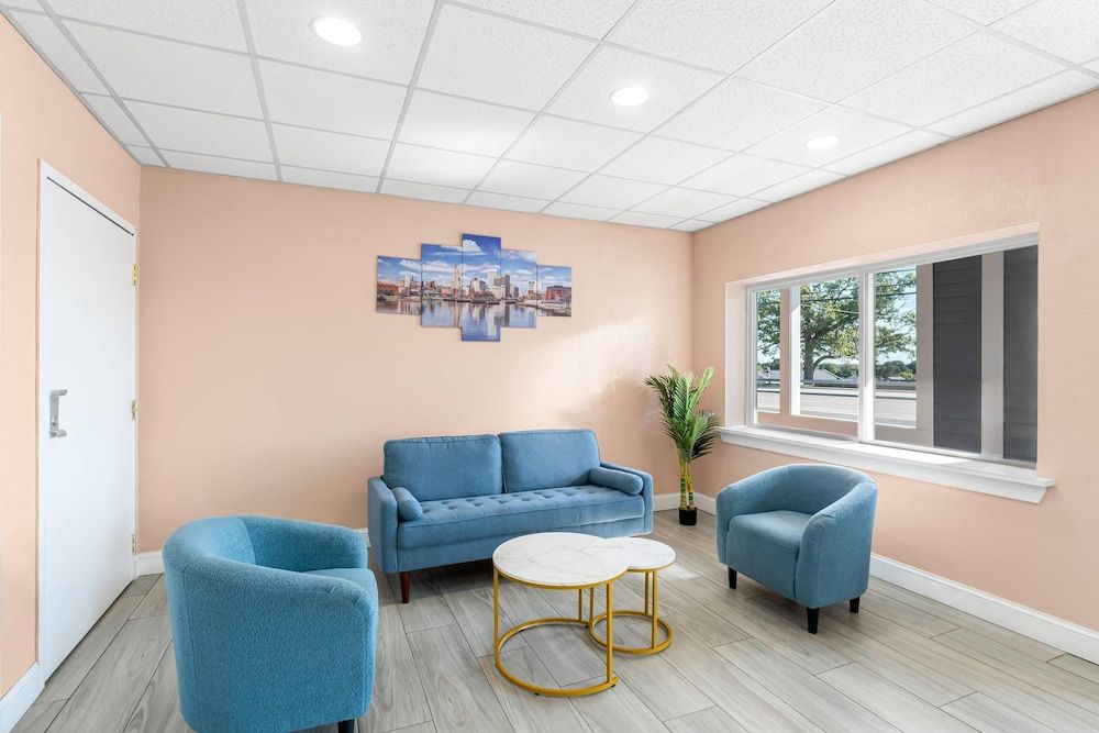 Econo Lodge Cranston - Providence 3