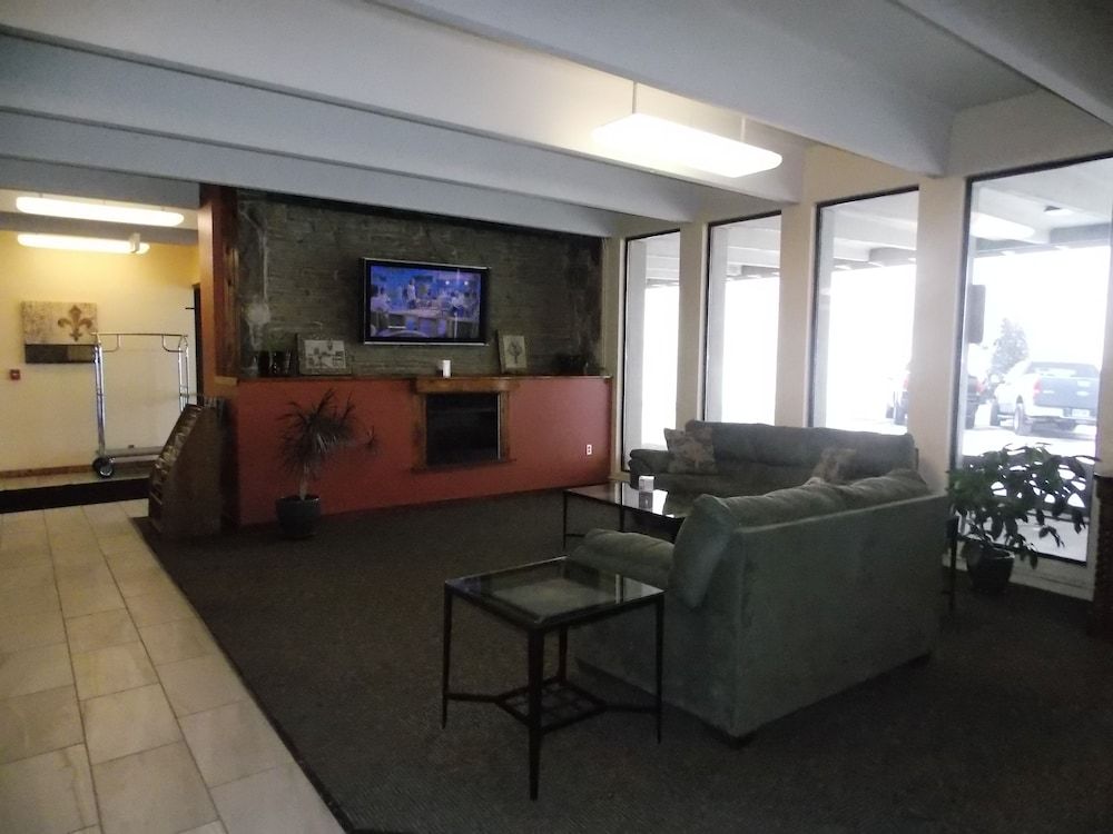 Econo Lodge Inn & Suites Brookings 2