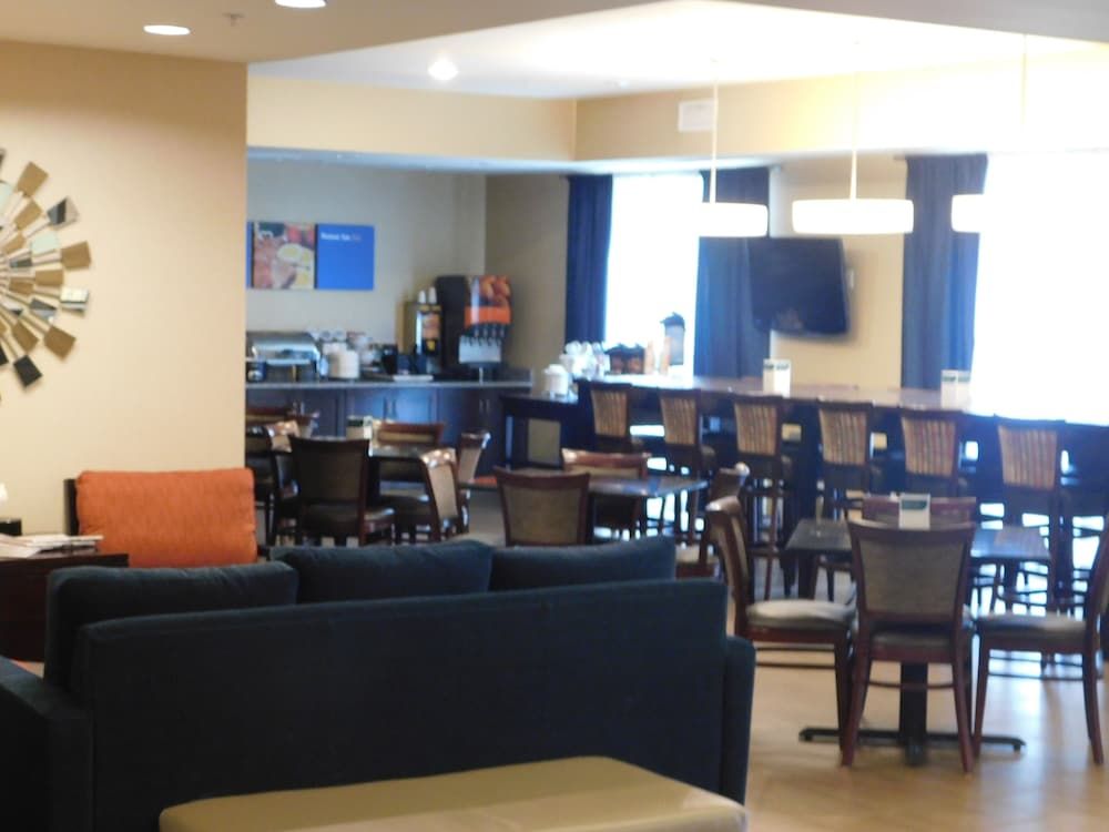 Comfort Inn St. Clairsville 2