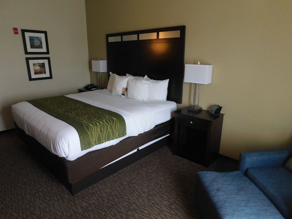 Comfort Inn St. Clairsville 3