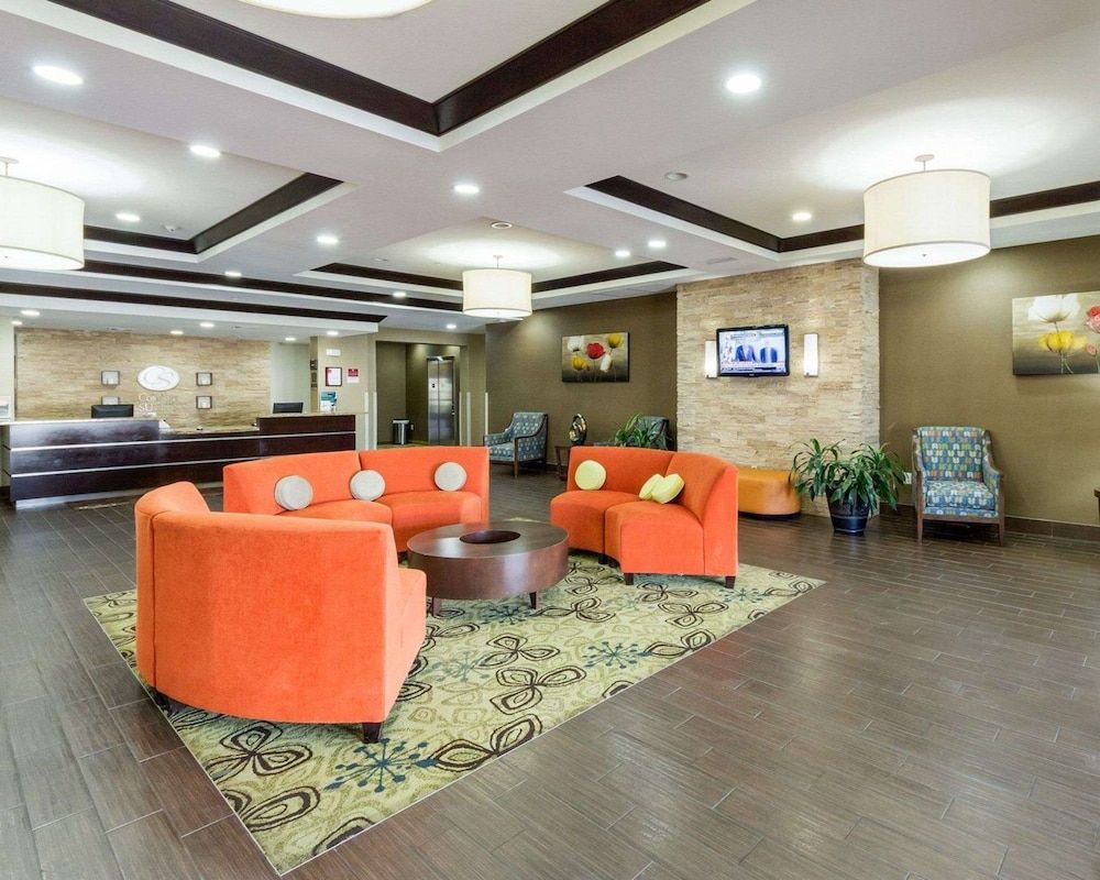 Comfort Suites Cotulla near I-35 3