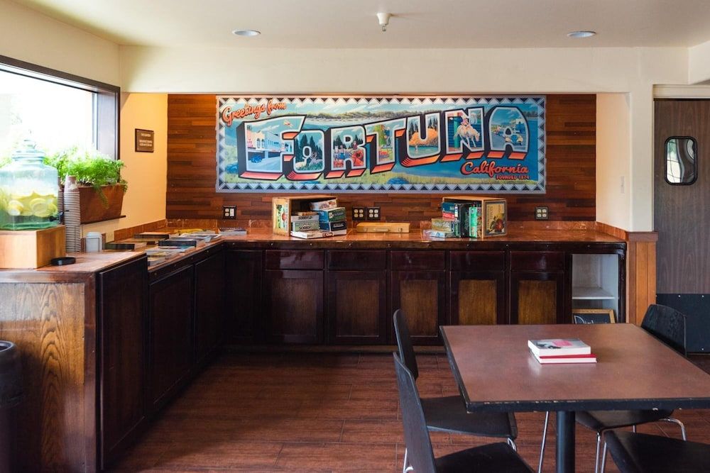 The Redwood Fortuna Riverwalk Hotel 2