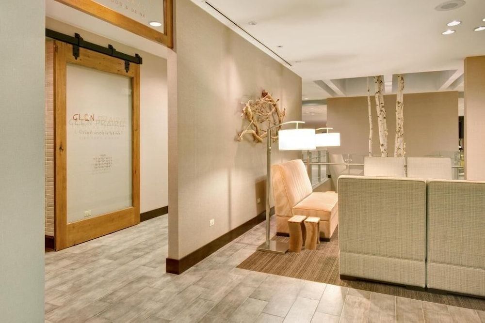 Crowne Plaza Lombard - Downers Grove 3