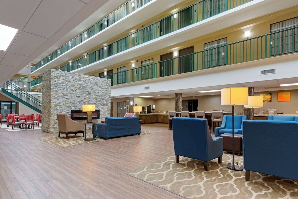 Comfort Suites Near Potomac Mills 2