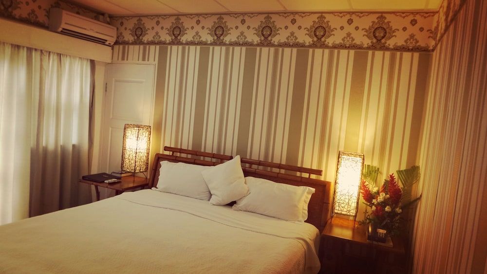 Little Italy Hotel 3