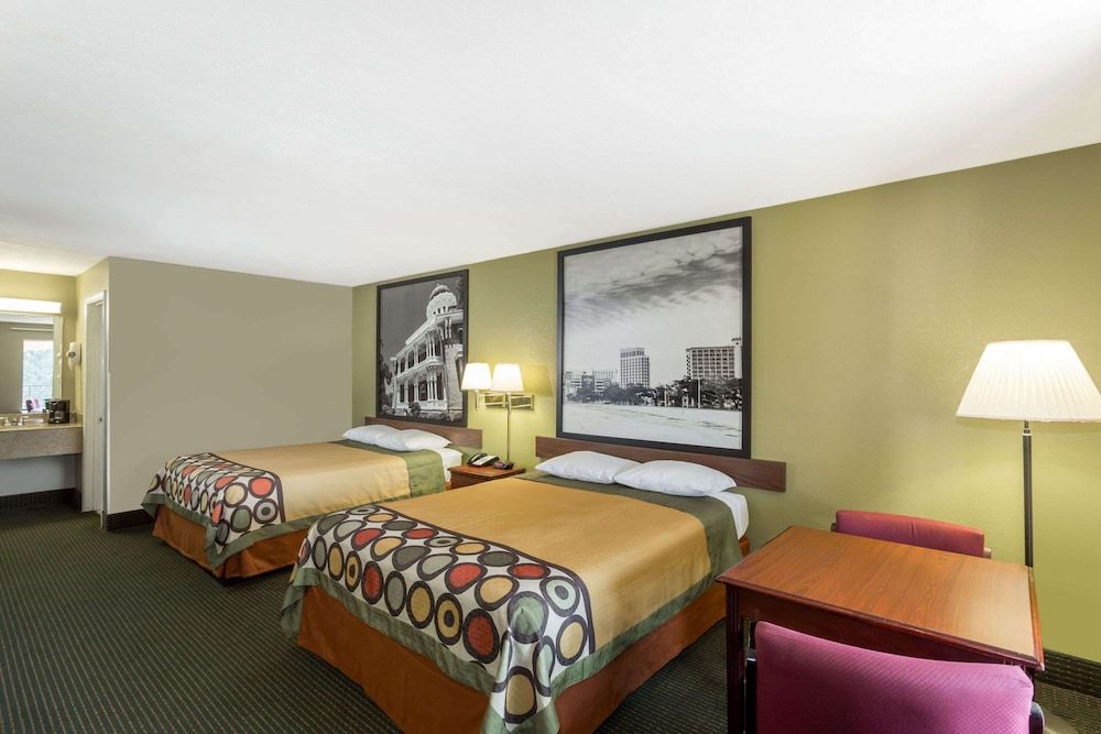 Super 8 by Wyndham Pearl/Jackson/East 2 étoiles à Pearl
