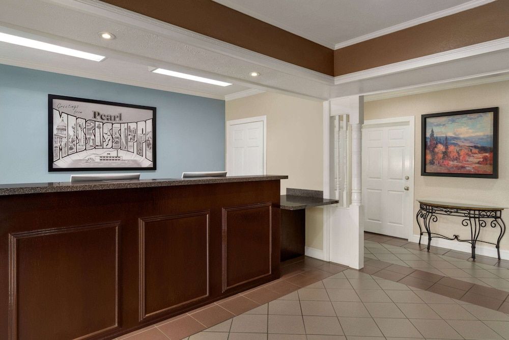 Super 8 by Wyndham Pearl/Jackson/East 3