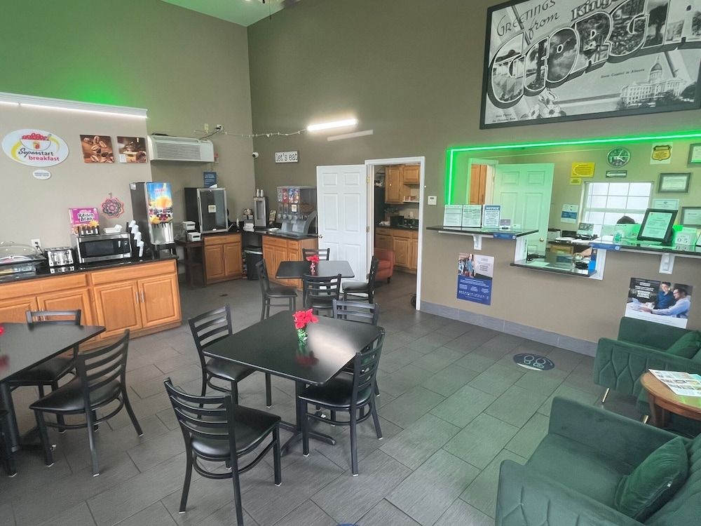 Super 8 By Wyndham Kingsland I-95/Naval Base Area 2