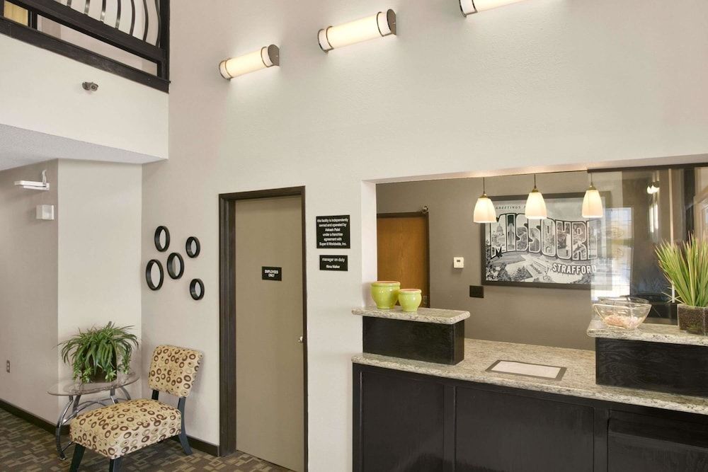 Super 8 by Wyndham Strafford/Springfield Area 3