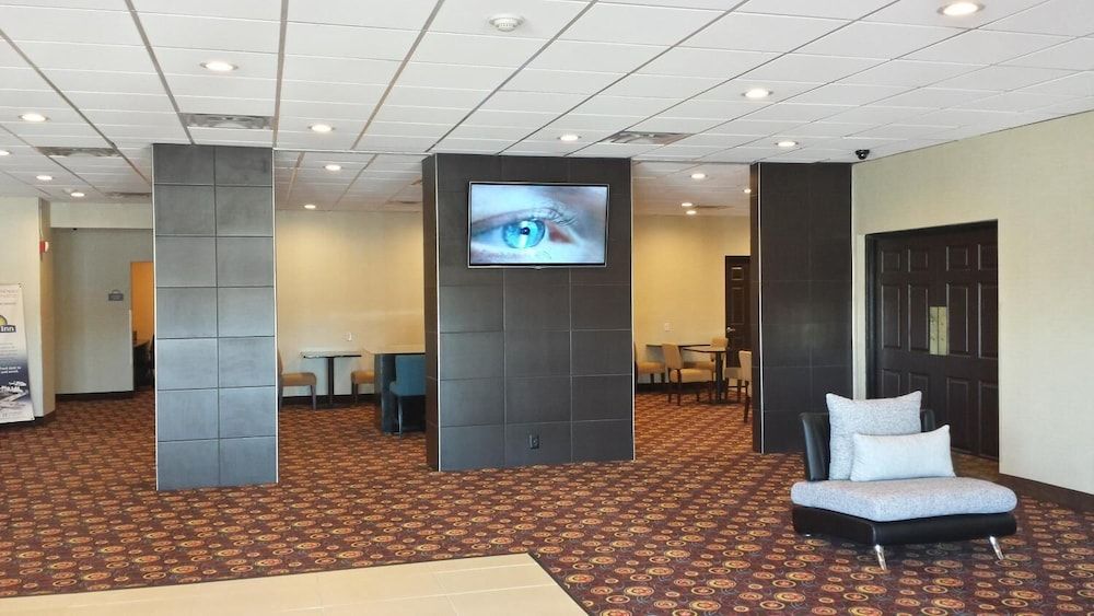 Days Inn by Wyndham Henryetta 2