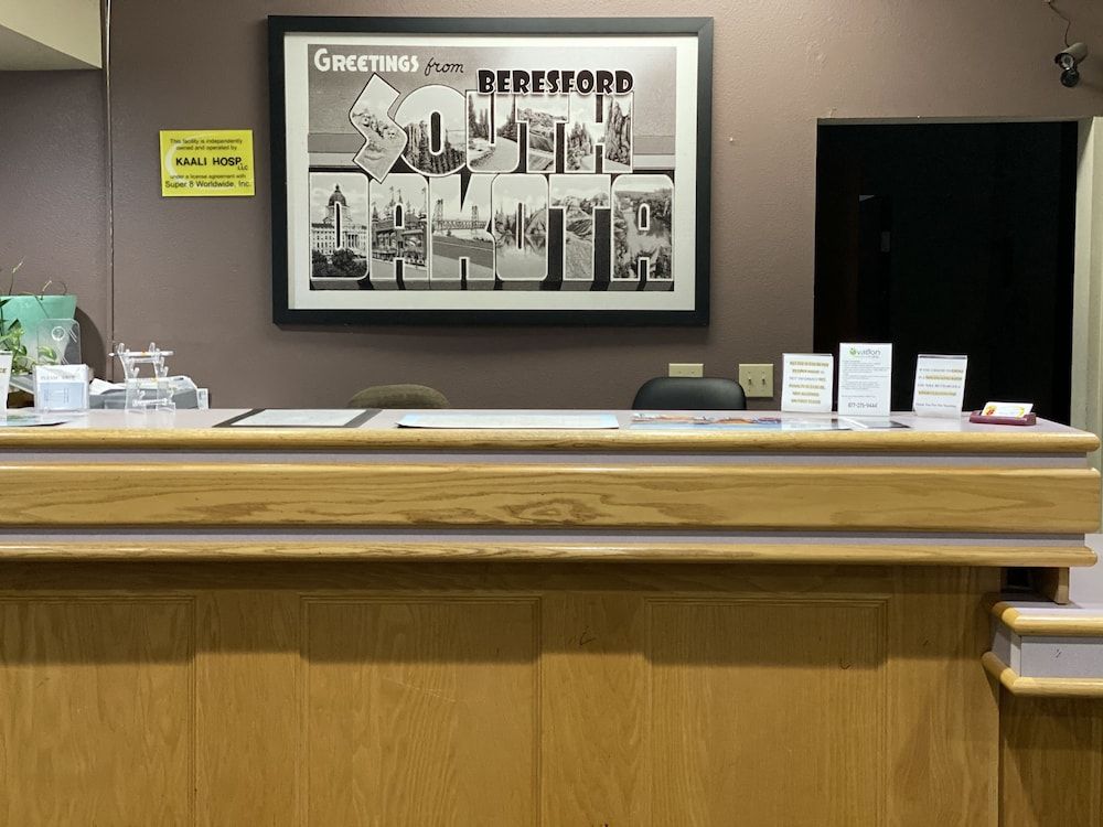 Super 8 by Wyndham Beresford 3