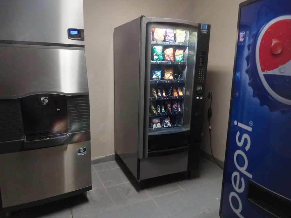 Days Inn by Wyndham Alva 2